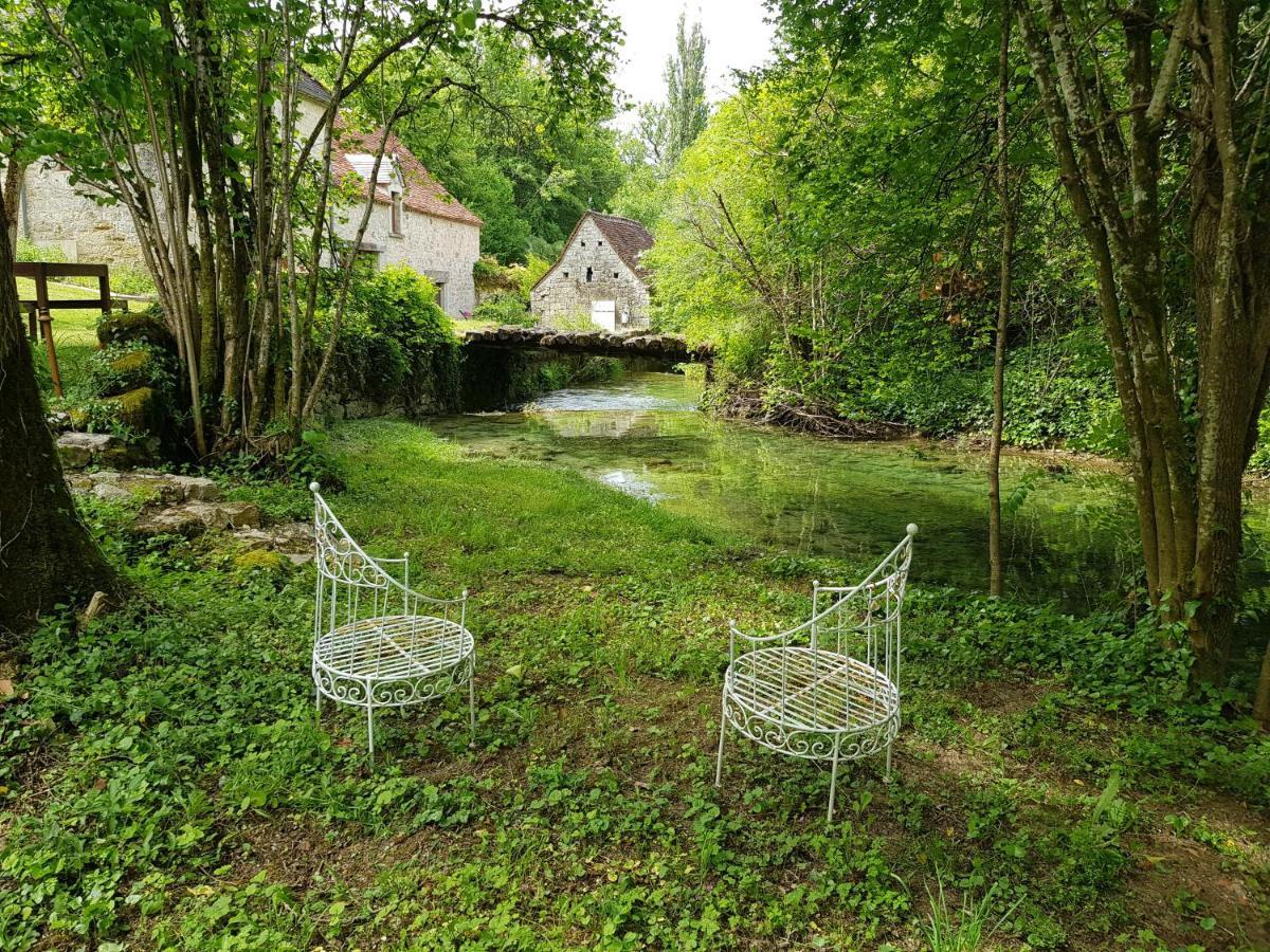 Le Moulin De Jules Et Akasha Bed & Breakfast Murat Exterior foto